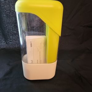 PAMPERED CHEF STORAGE CONTAINER FOR FRESH HERBS